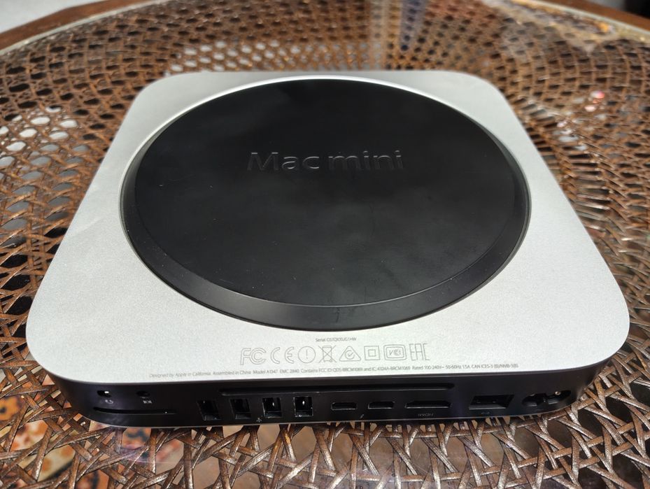 Apple Mac mini Late 2014 i5 2.6 GHz / 8 GB RAM / 1 TB Fusion Drive / macOS Monterey