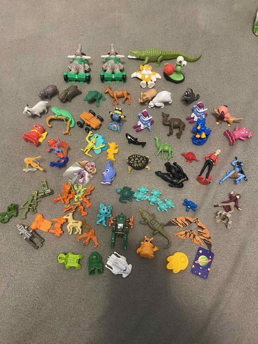 Кіндер равлик Боб щенячий тварини машинки трансформер патруль  лот