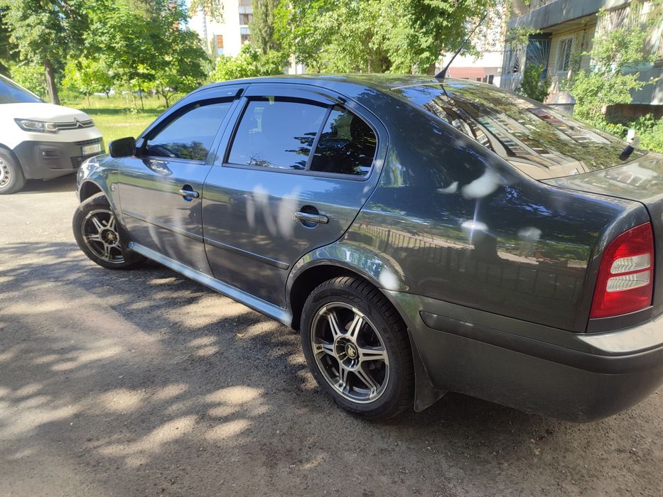 Продам Skoda Octavia Тур 1.6