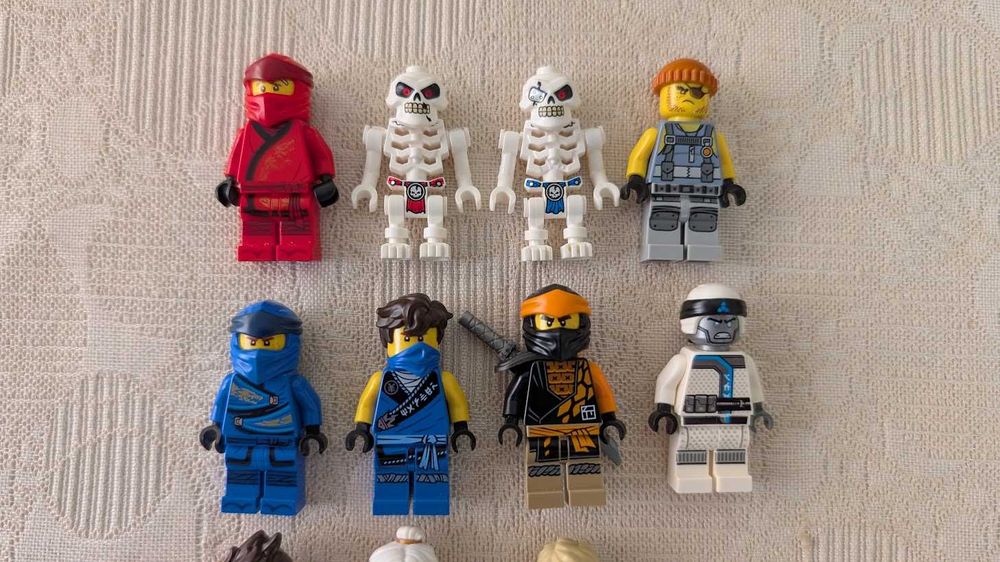 17 Minifiguras Lego Ninjago