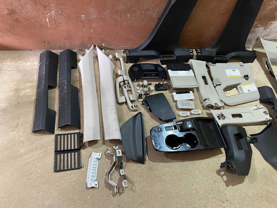 Пластик салону Nissan Rogue t33 2020-2024