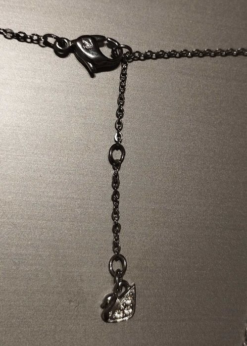 Colar oficial Swarovski Perfeito