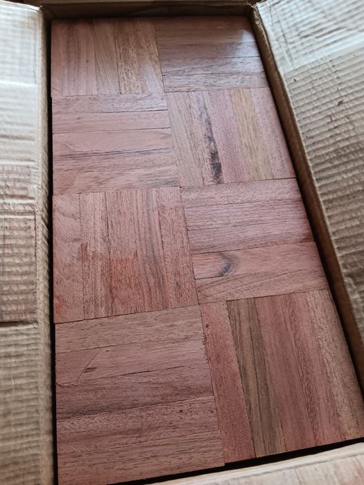 Madeiras novas e raras para pavimentos