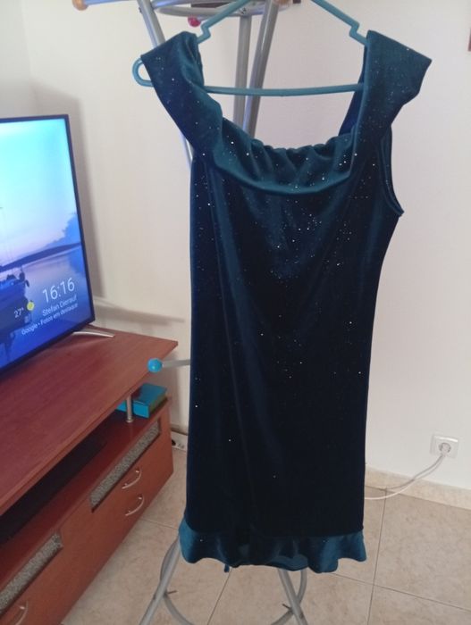 Vestido azul com brilhantes