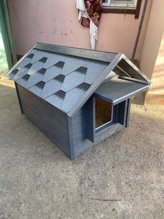 Будки «домік» утеплені.