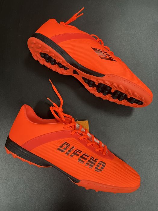 Розпродаж Сороконожки, футзалки, бампы, футбольная обувь, взутття