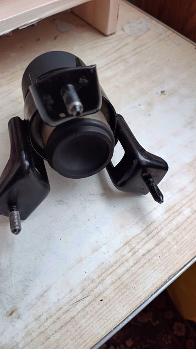 Подушка двигуна передня TM046 (Febest)
Бренд: FebestНомер товару: TM-0