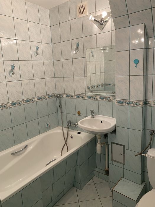 Kawalerka centrum miasta 2 piętro umeblowane