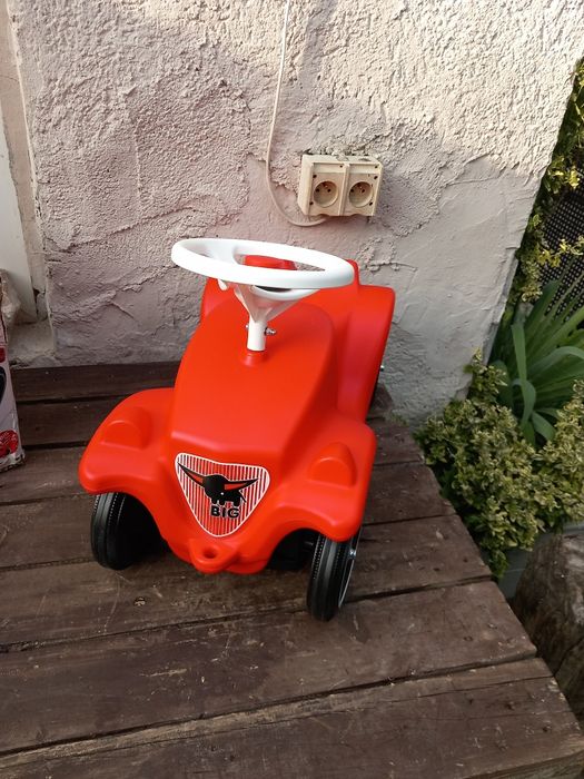 Samochód odpychacz BIG BOBBY CAR CLAS czerwony