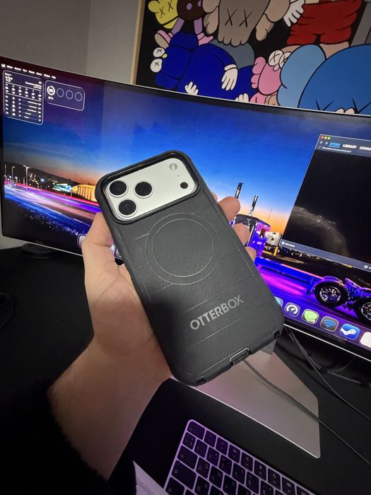 Чехол Otterbox 17 pro max