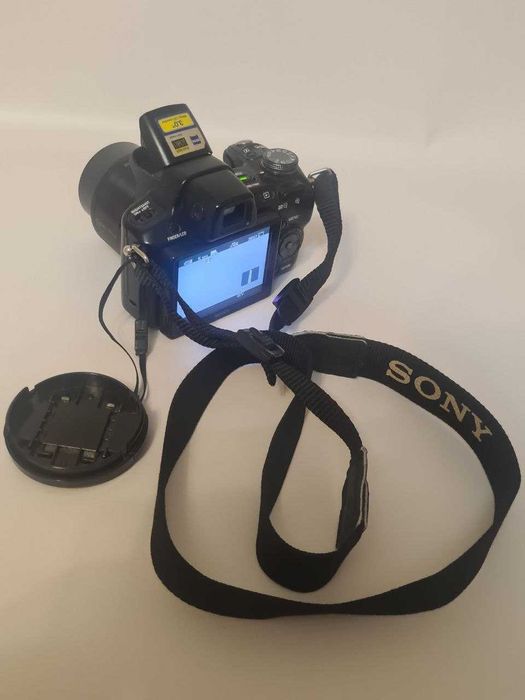 Цифровий фотоапарат SONY Cyber-shot RMT-DSC2