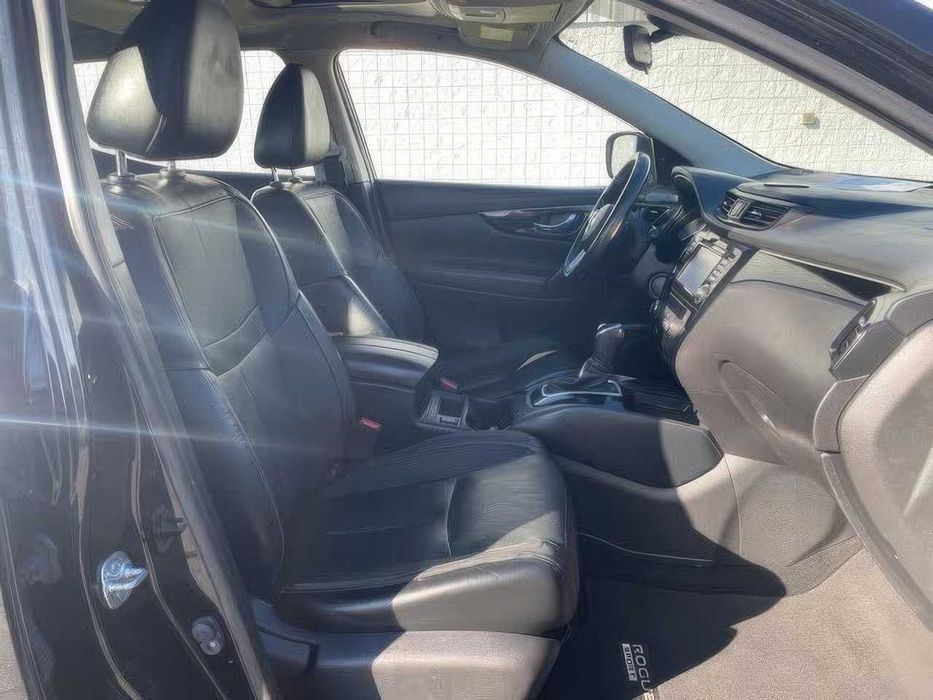 Nissan Rogue Sport S      2019