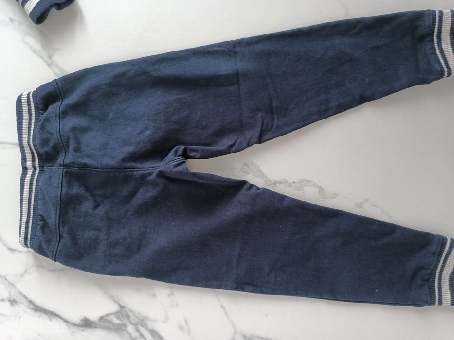 Granatowy dres Coccodrillo r. 128/134