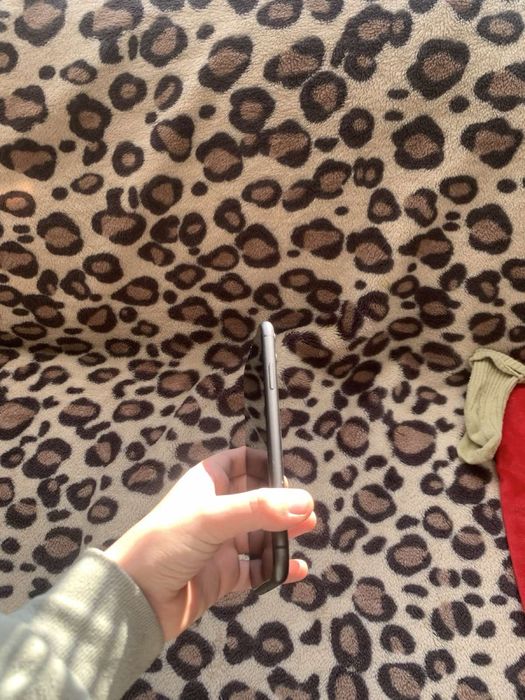 Айфон 11 максимална ємність 77