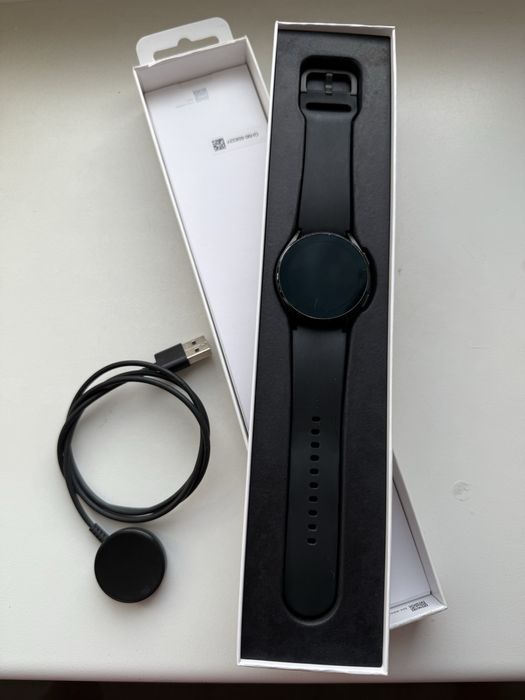 Смарт годинник Samsung Galaxy Watch 4