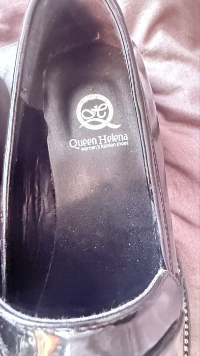 Buty damskie czarne lakierowane