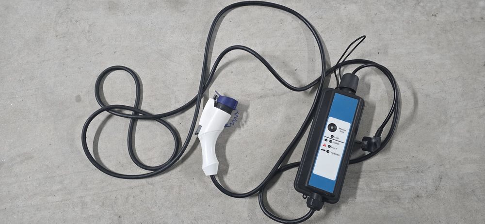 Carregador carro elétrico / híbrido Yazaki