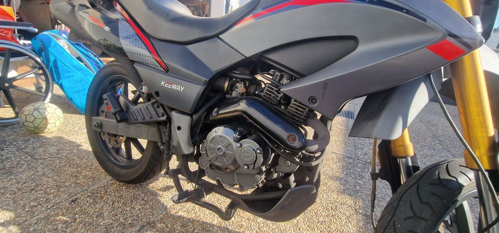 TX M Keeway 125 SuperMota