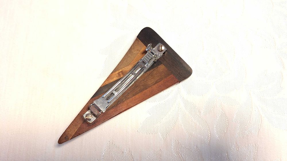 Mola de cabelo em madeira