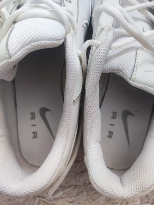 Продам кроссовки оригинал Nike 44р US 11.5\ UK 10.5
