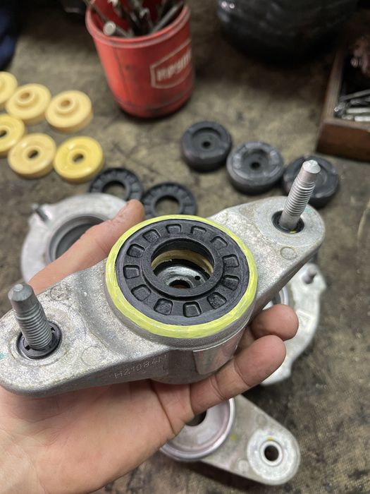 Комфортні мʼякі опори Tesla Model Y, Model 3, ціна за 1 шт