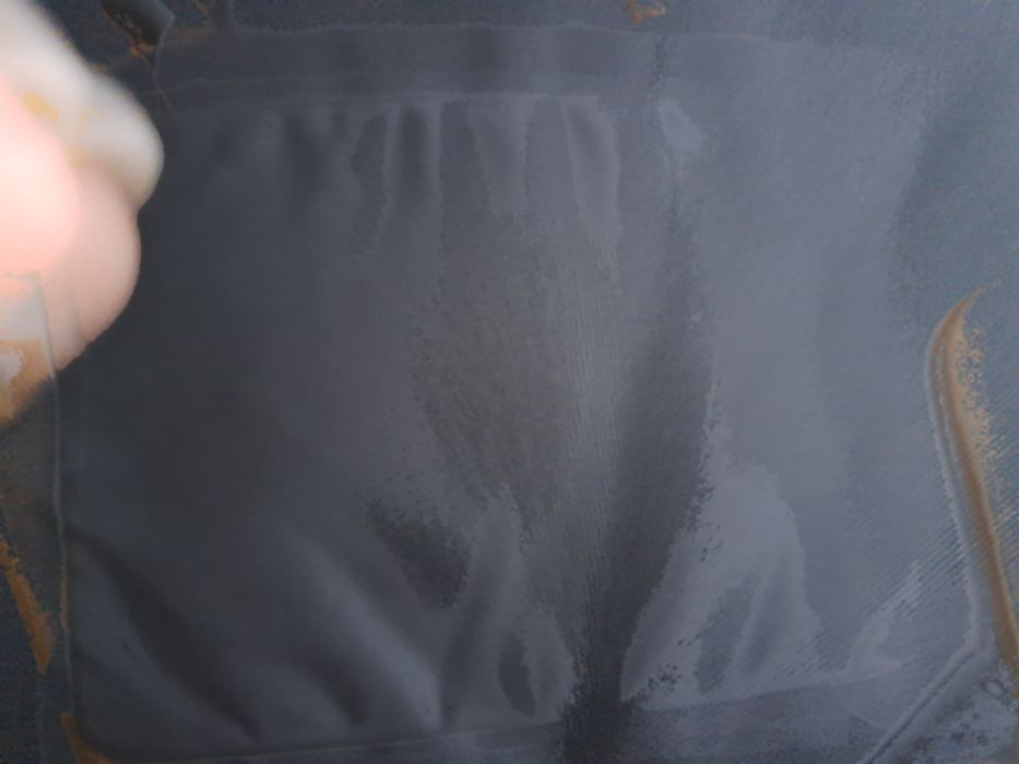 Czarna torba do laptopa