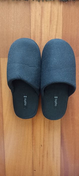 Pantufas pretas novas em etiqueta tamanho 38/39