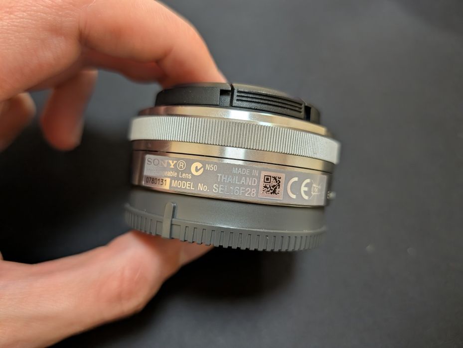 Sony 16mm f/2.8 SEL16F28