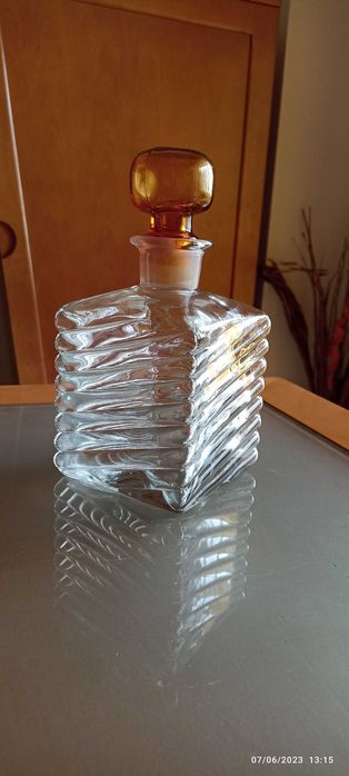 Glass Bottles435182230937292800