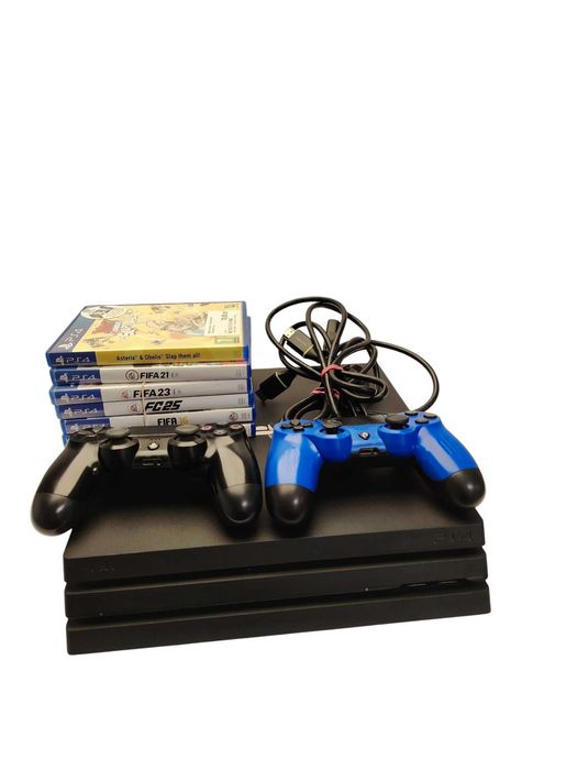 KONSOLA PS4 PRO 1TB / 6 gier / 2 pady / okablowanie