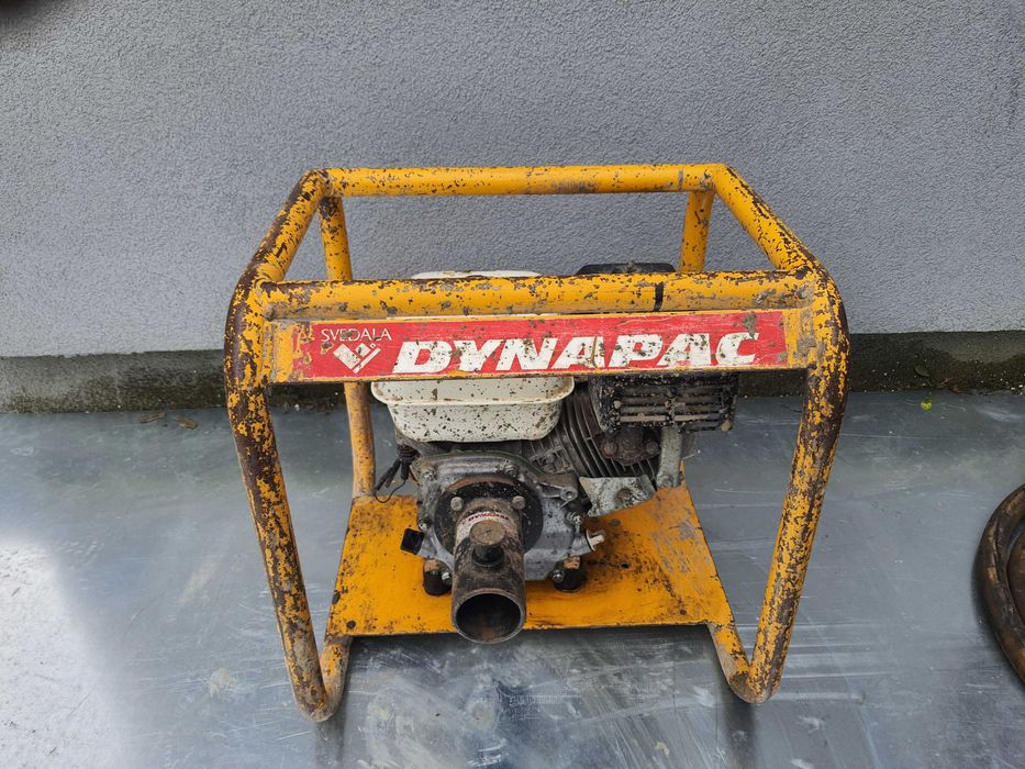 Wibrator spalinowy do betonu Dynapack