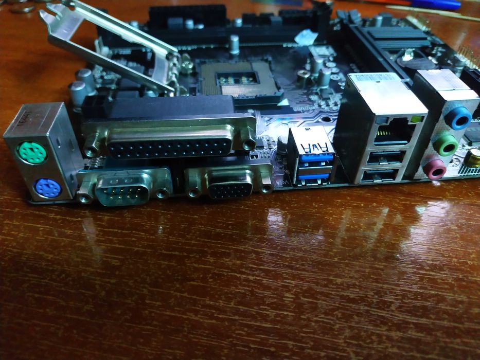 материнка  Gigabyte H110M-DS2 сокет 1151