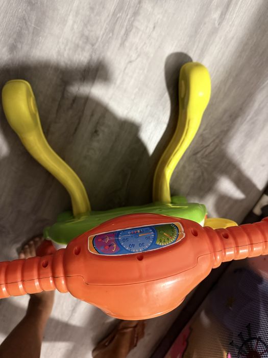 Andador  e brinquedo