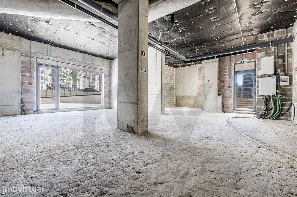 Espaço Comercial Novo | Torre Girassol | Miraflores