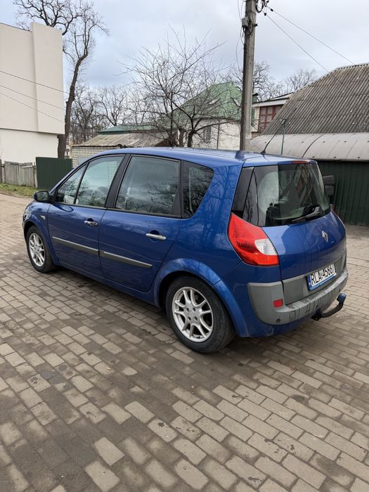 Renault Scenic 1.9 дизель механика 2007 год