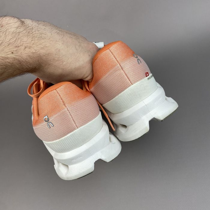 р.48 Оригінал! Кросівки On Running Cloudsurfer Flame/White