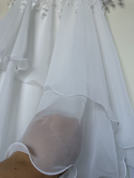 Sukienka ślubna warstwowa boho z rękawkami
