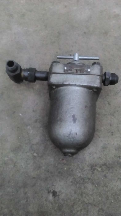 Filtr olejowy Polski z wkładem siatkowym metalowym