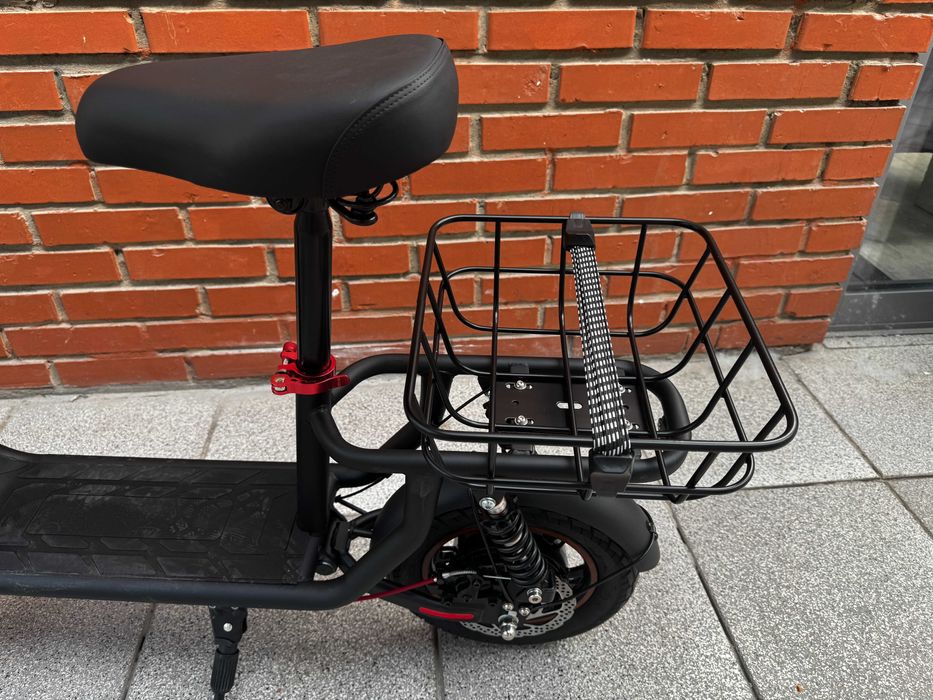 Komfortowa i Ekonomiczna Hulajnoga Elektryczna ZWheel 500W Siodełko