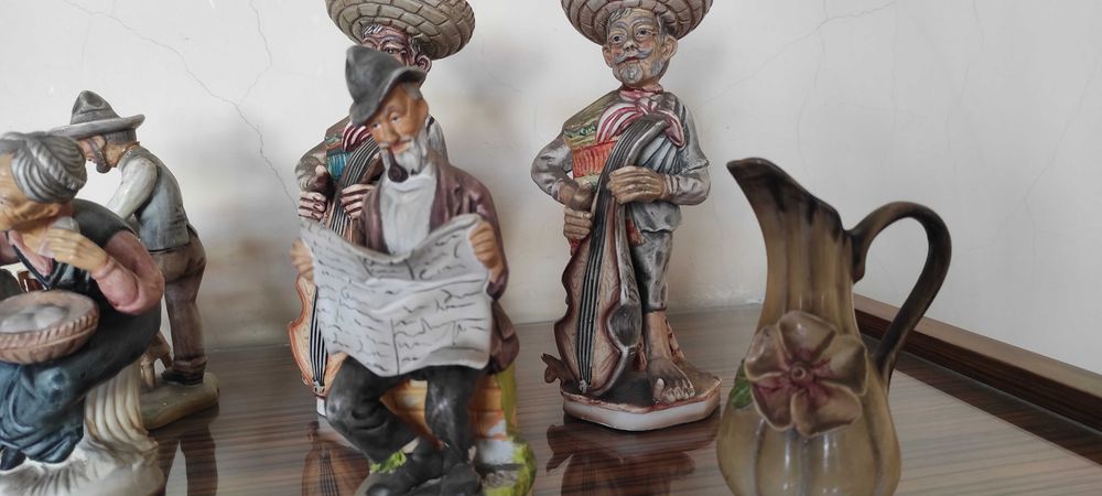 Bonecos de Porcelana
