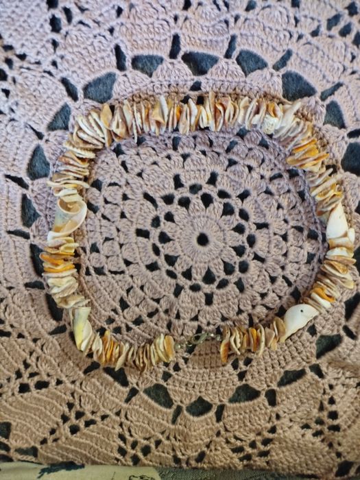 Бусы из натуральных ракушек