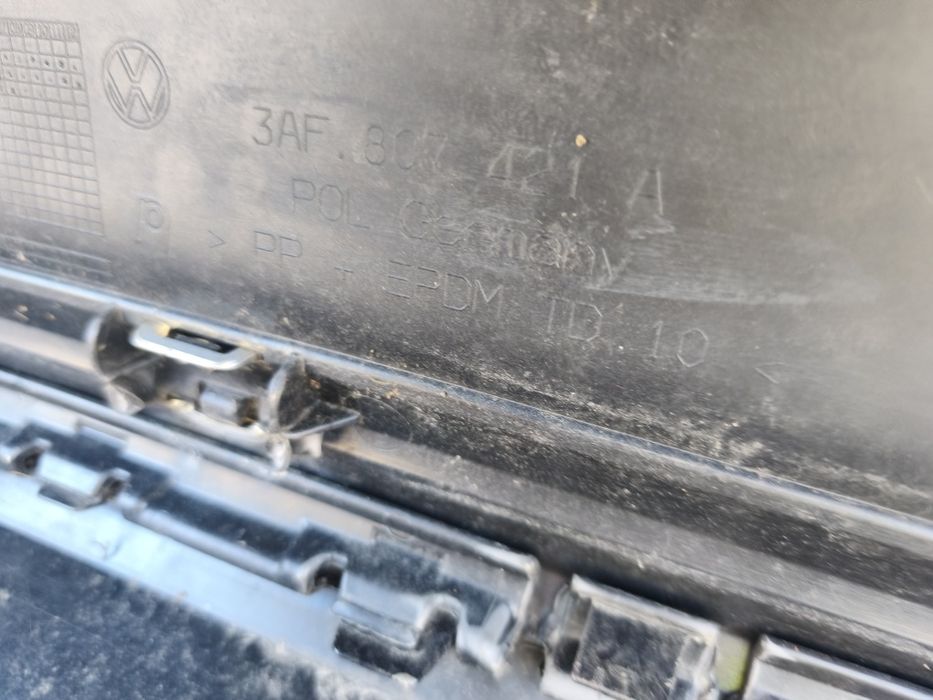 Zderzak VW passat B7 KOMBI 3AF 807 421 tył TYLNI