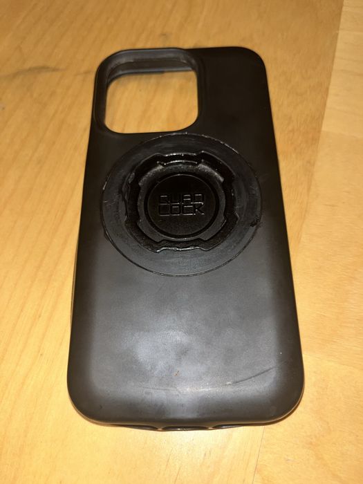 Używane etui Quadlock do iPhone 15 Pro
