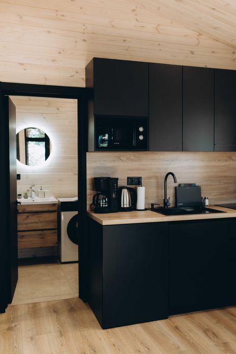 Котедж у сосновому лісі під Києвом. Камін. Вініл. Чан. Баня