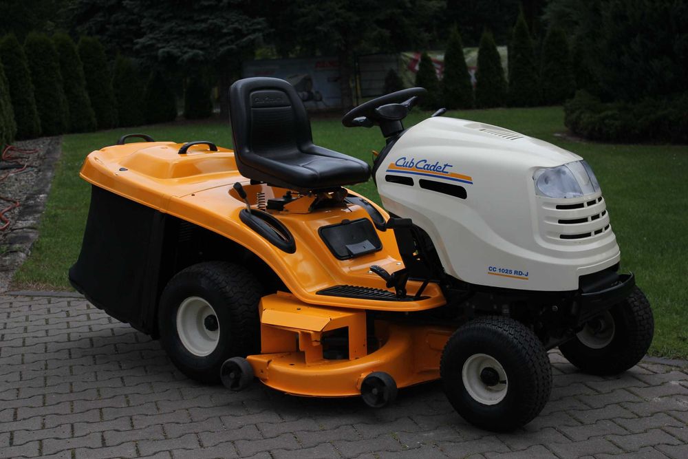 Cub Cadet CC 1025 RD-J V2  TRAKTOREK Kosiarka