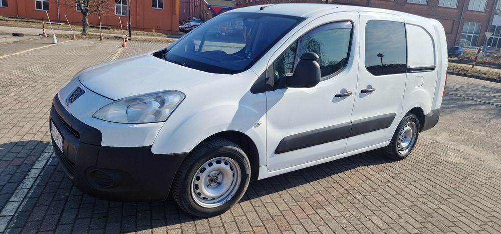 Peugeot Partner Long brygadówka 5 osób super stan