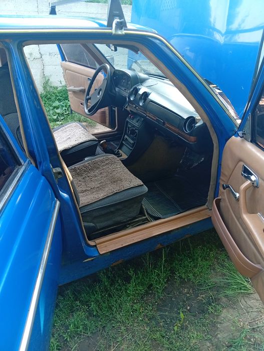 Продам Mersedes-Benz 123  2,4D