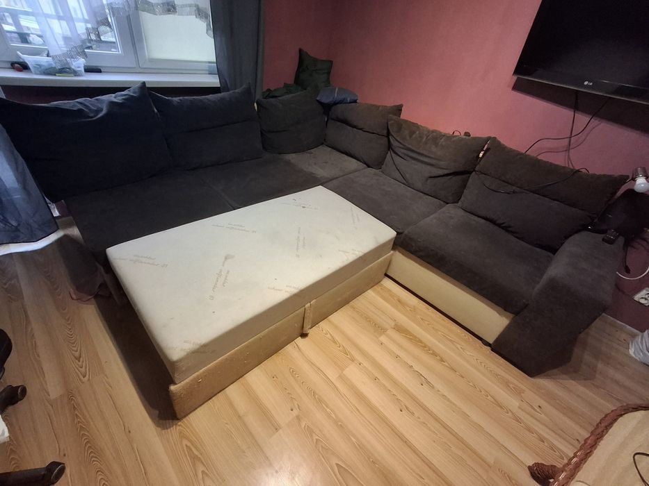 Kanapa  bardzo duża i wygodna