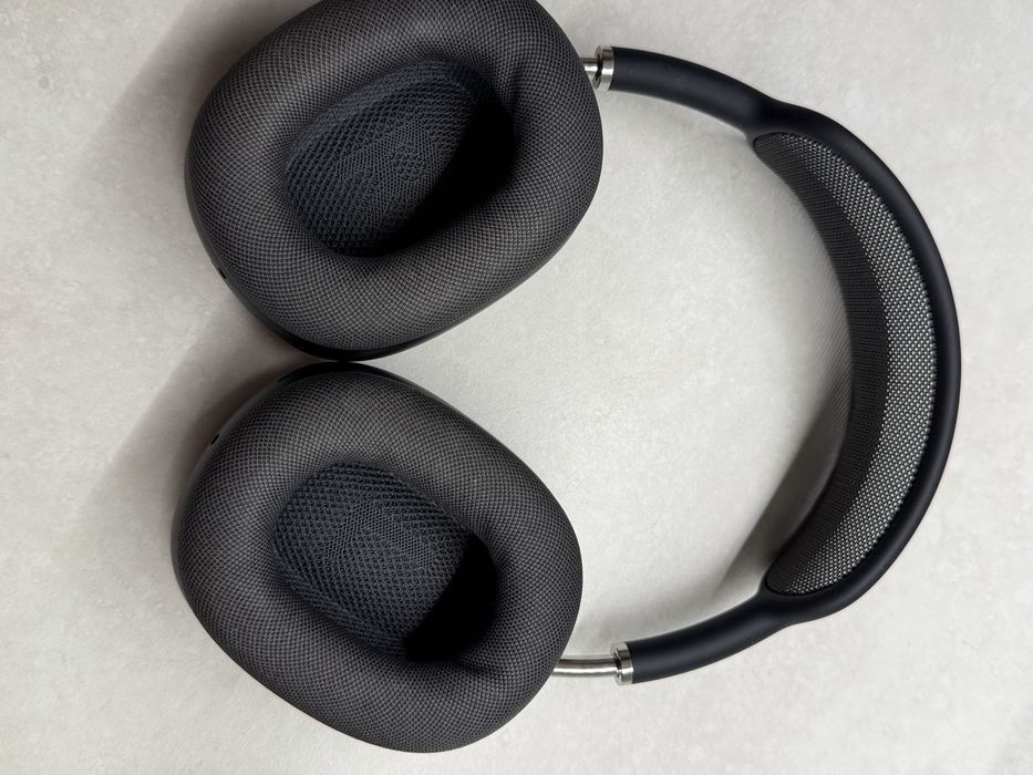 Airpods Max  space grey