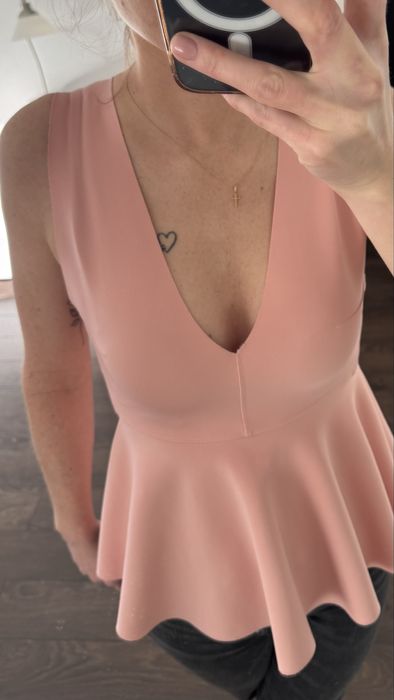 Bluzka z dekoltem, pudrowy róż